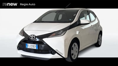 Toyota Aygo 1.0 VVT-i 69 CV 3 porte x-play del 2017 usata a Viterbo