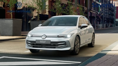 Volkswagen Golf 1.5 tsi ehybrid Style 204cv dsg nuova a Bologna