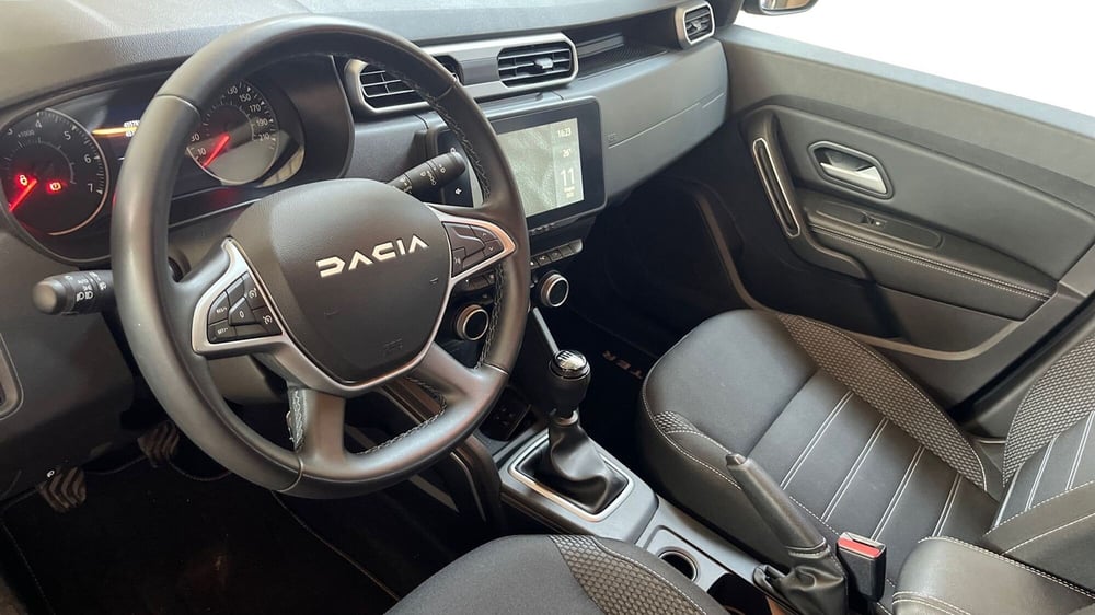 Dacia Duster usata a Catania (10)