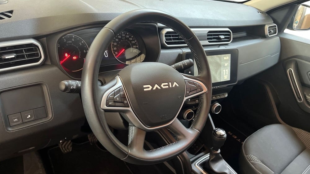 Dacia Duster usata a Catania (12)