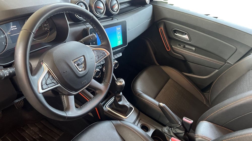 Dacia Duster usata a Catania (10)