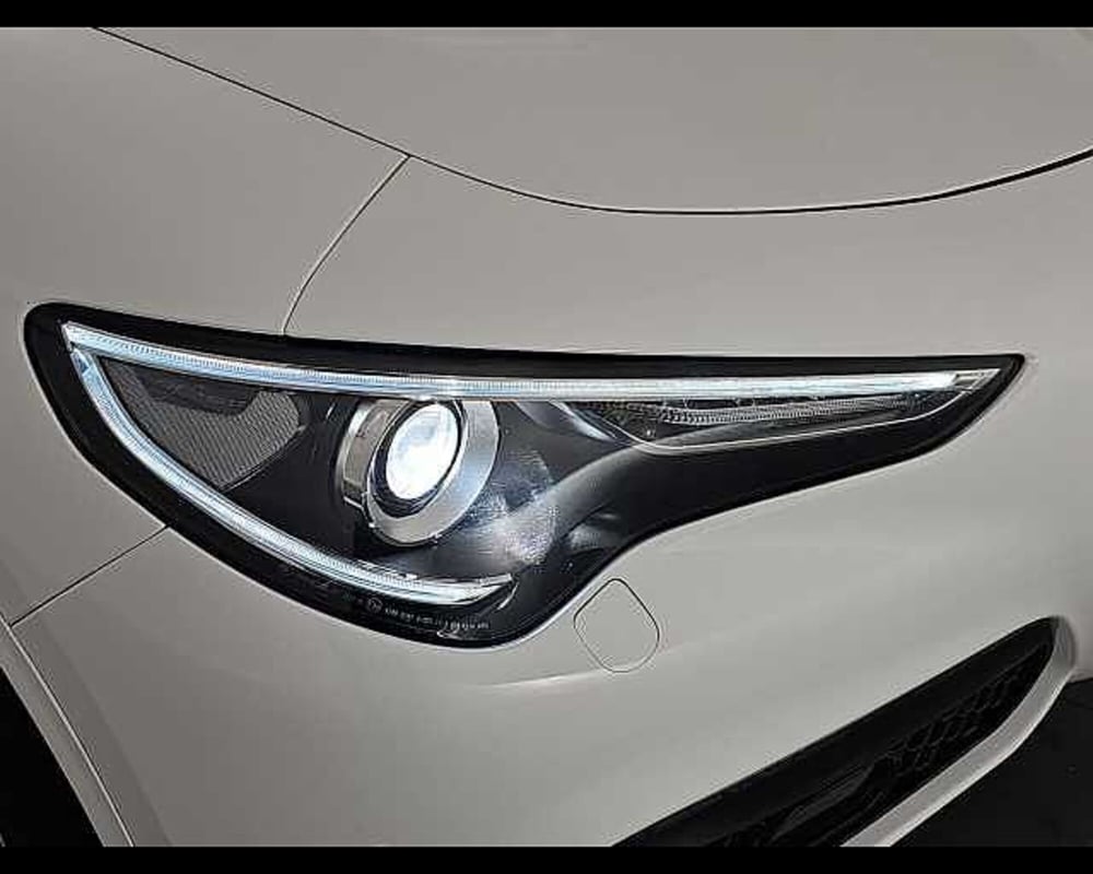 Alfa Romeo Stelvio usata a Roma (12)