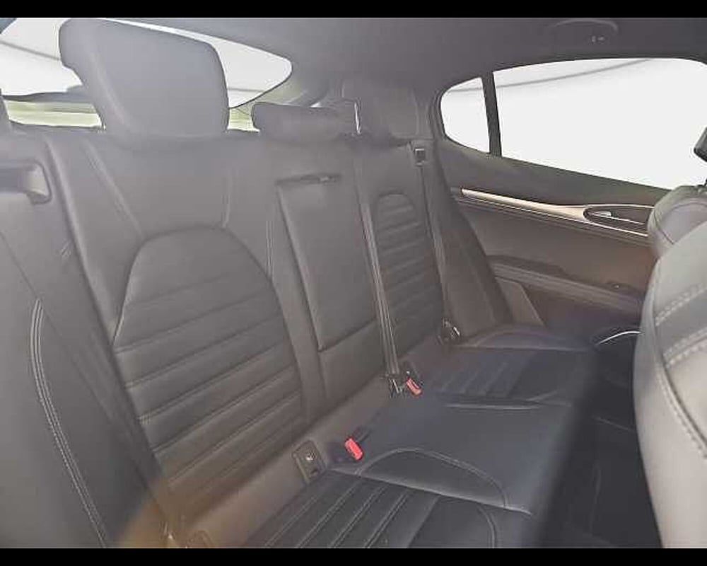Alfa Romeo Stelvio usata a Roma (9)