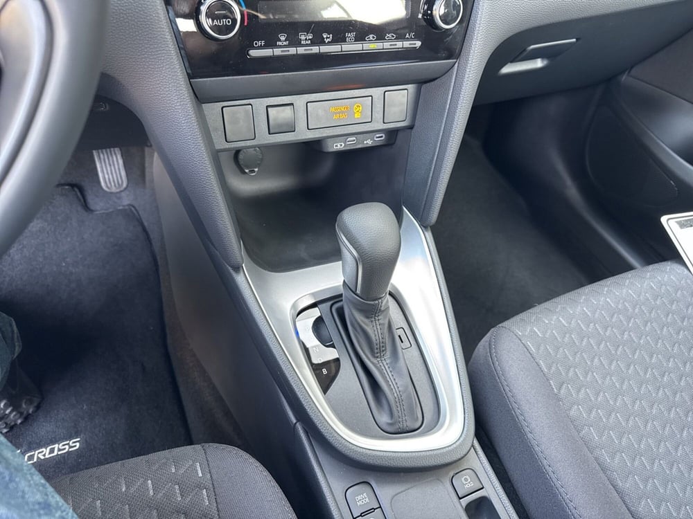 Toyota Yaris Cross nuova a Ferrara (11)