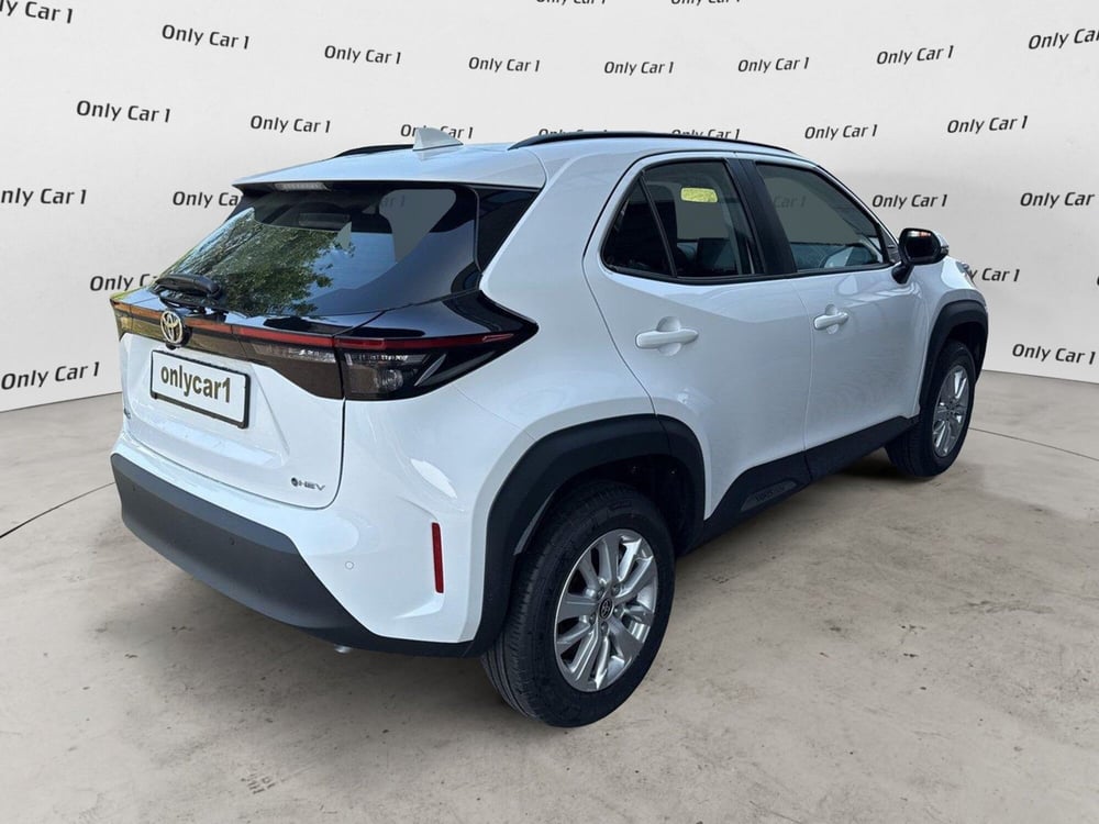 Toyota Yaris Cross nuova a Ferrara (6)