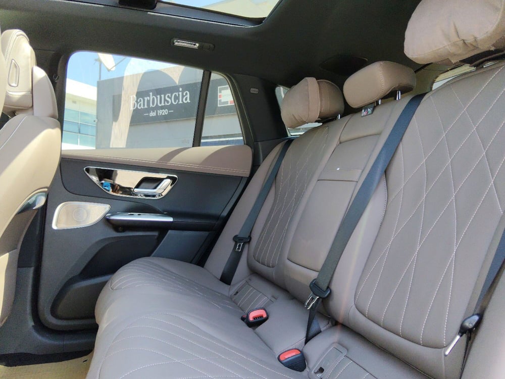 Mercedes-Benz EQE SUV nuova a Pescara (14)
