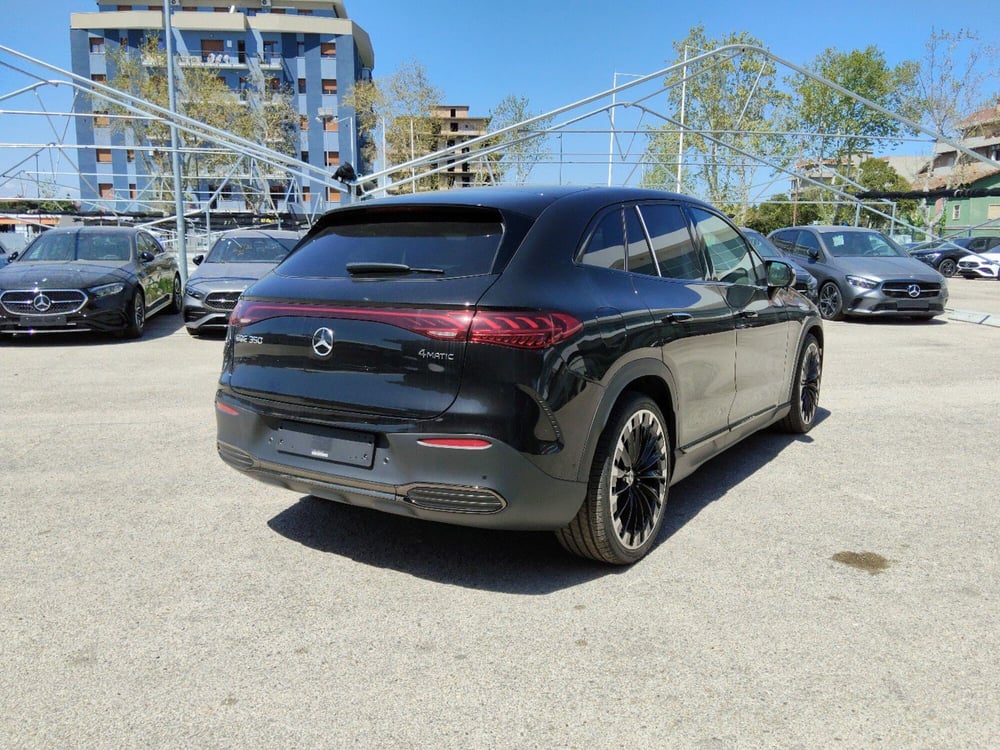 Mercedes-Benz EQE SUV nuova a Pescara (3)