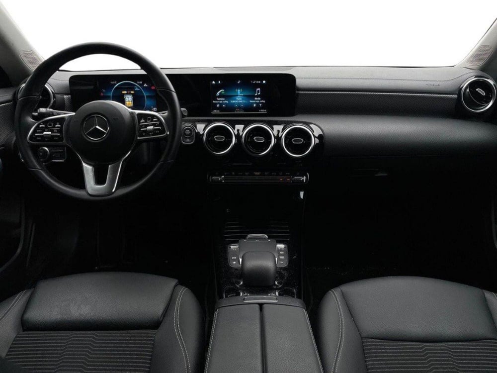Mercedes-Benz CLA Shooting Brake usata a Macerata (10)