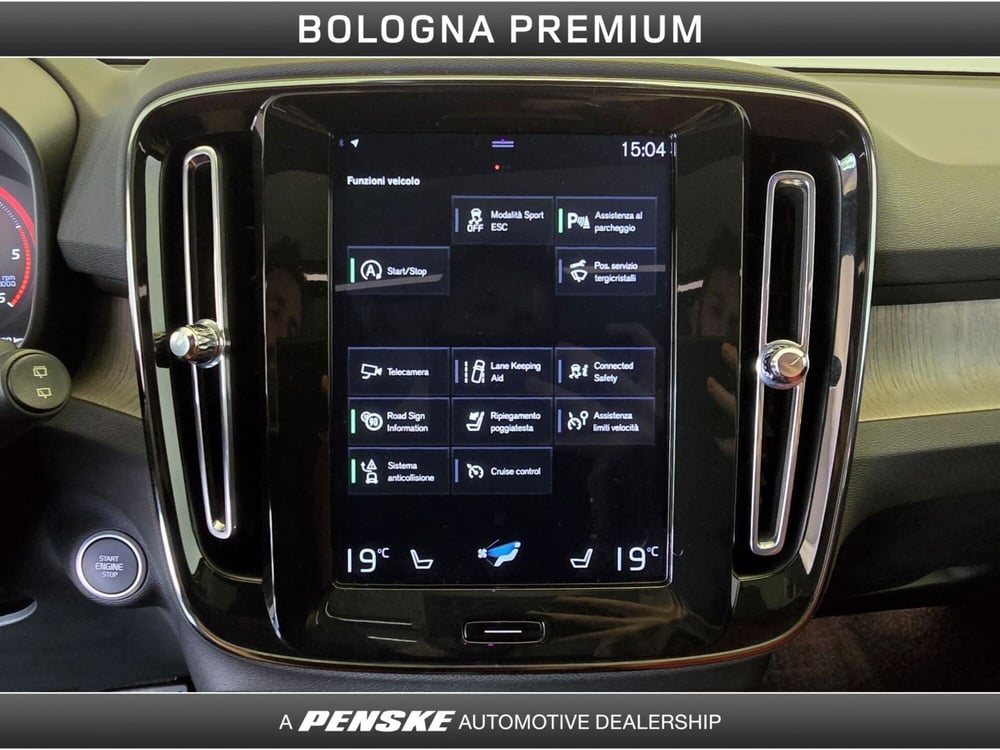 Volvo XC40 usata a Bologna (12)