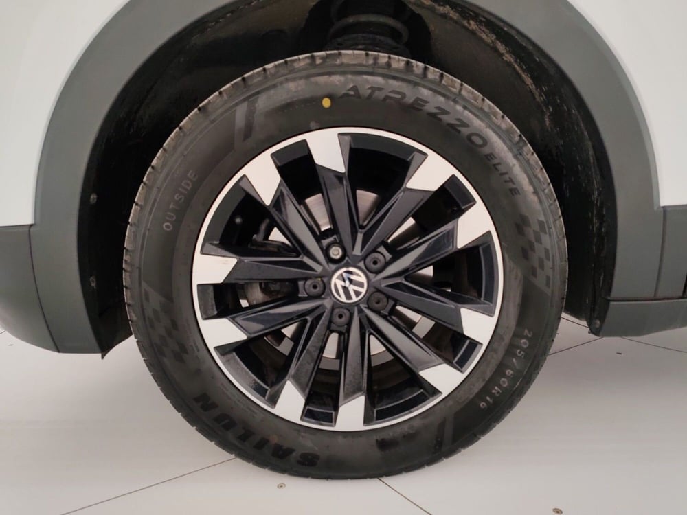 Volkswagen T-Cross usata a Massa-Carrara (6)