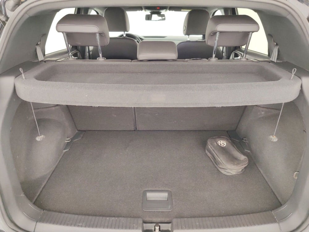 Volkswagen T-Cross usata a Massa-Carrara (16)