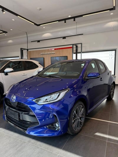 Toyota Yaris 1.5 Hybrid 5 porte Lounge nuova a Perugia