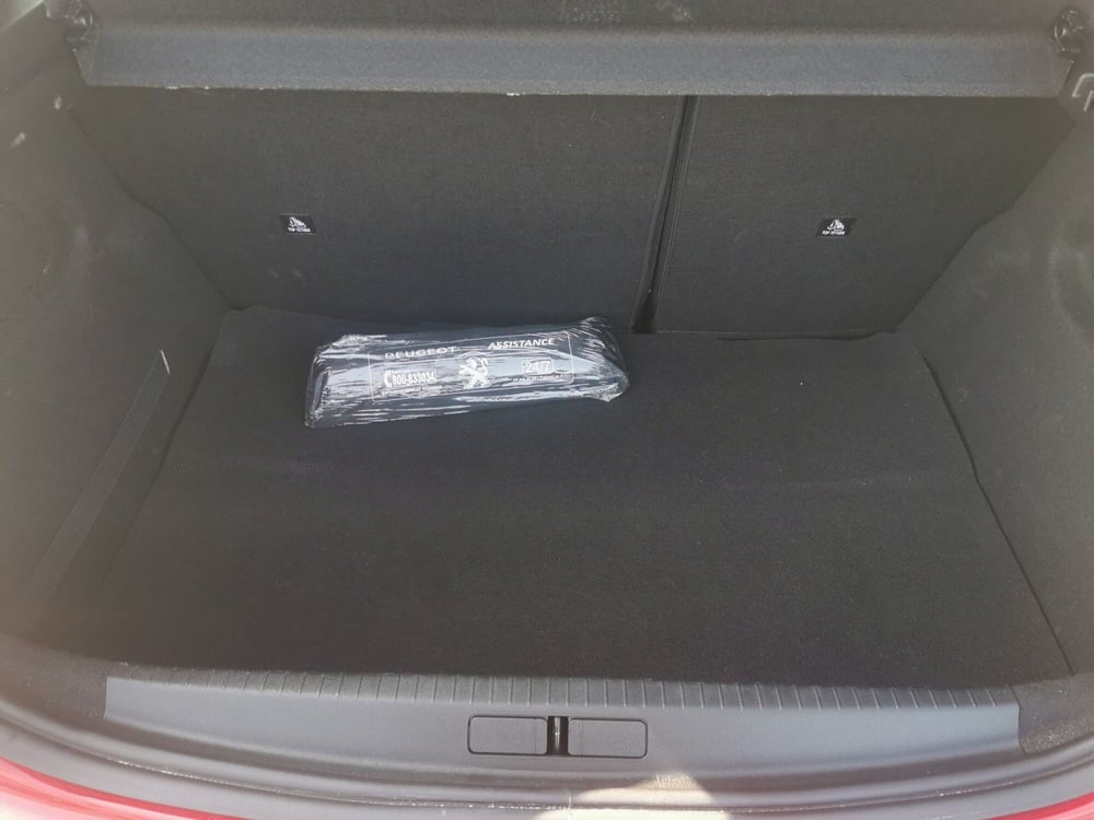 Peugeot 208 usata a Taranto (12)