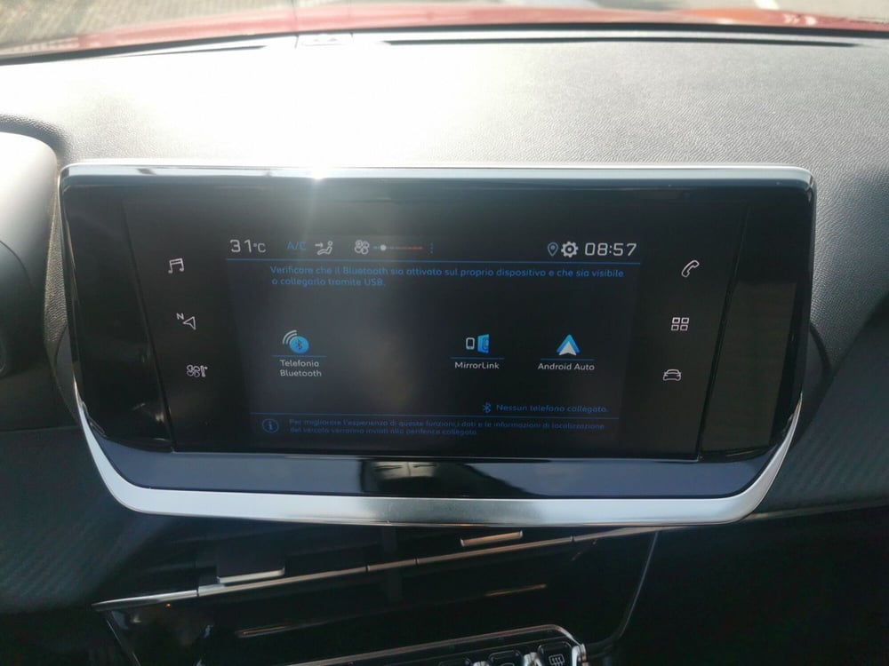 Peugeot 208 usata a Taranto (16)