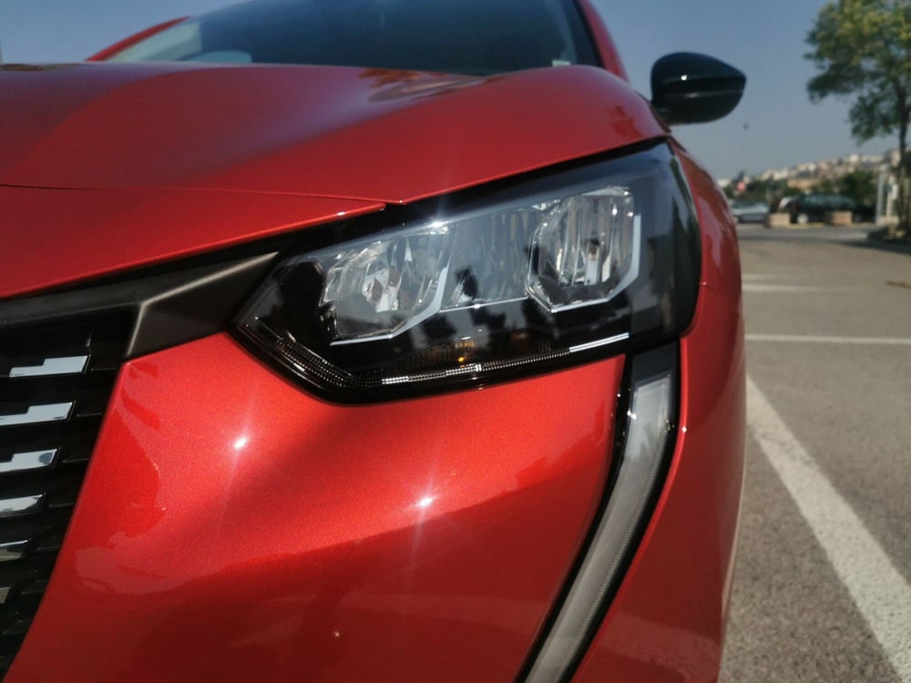 Peugeot 208 usata a Taranto (19)