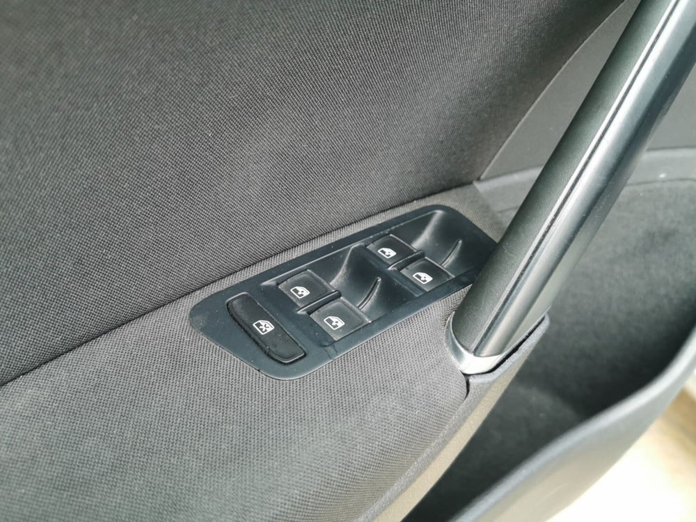 Volkswagen Golf usata a Taranto (18)