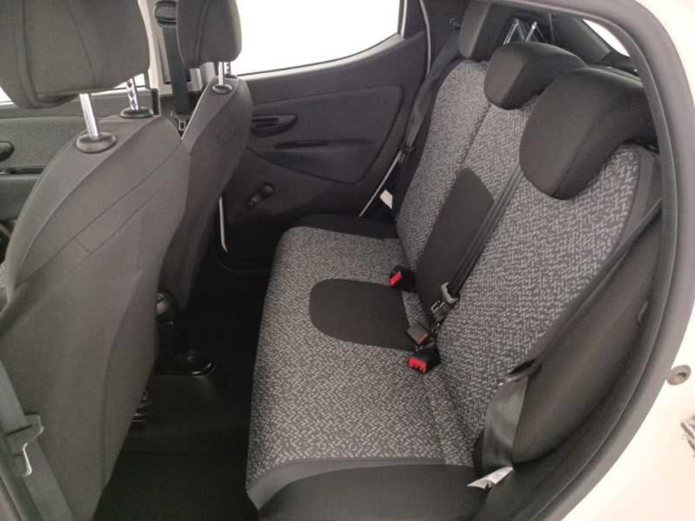 Lancia Ypsilon usata a Treviso (12)