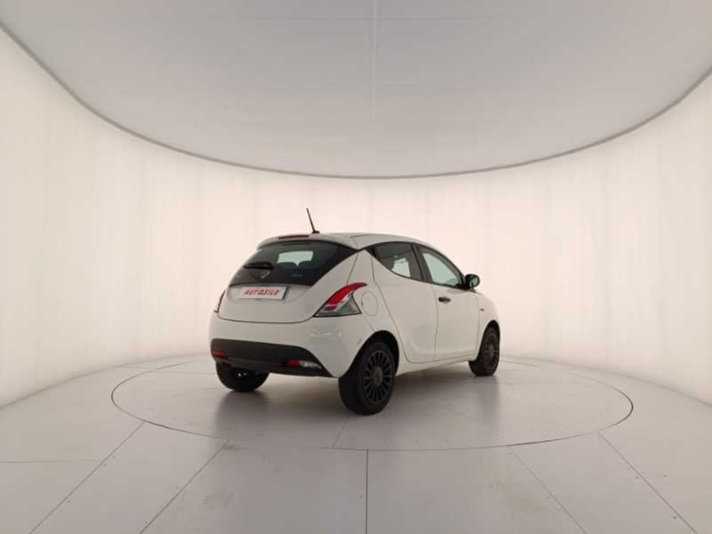 Lancia Ypsilon usata a Treviso (6)