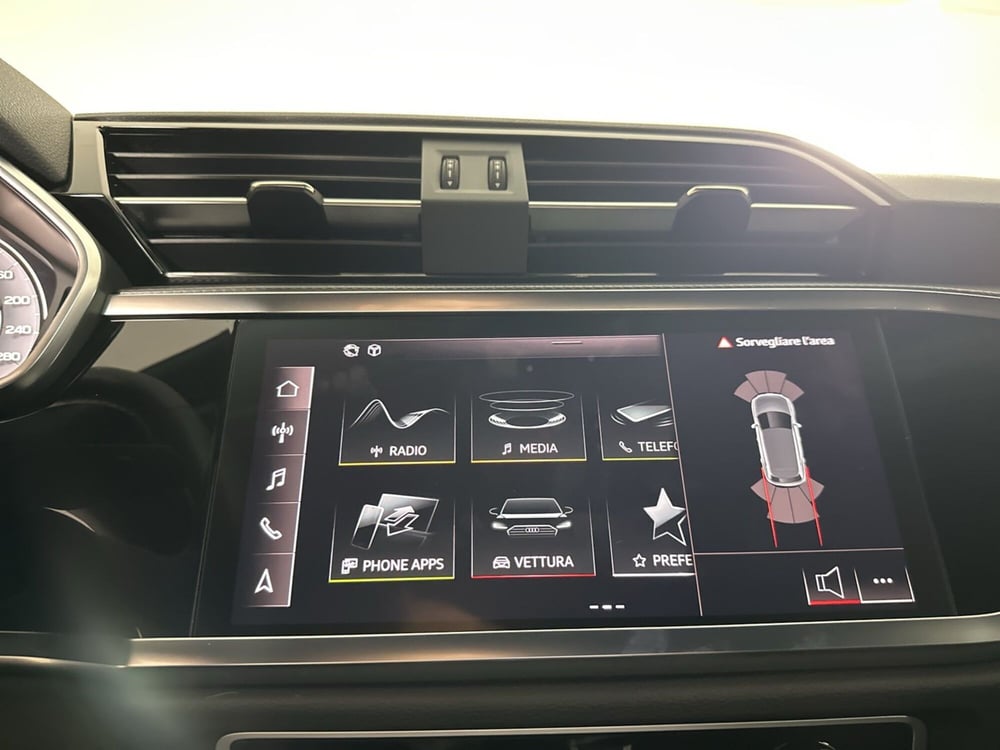 Audi Q3 Sportback usata a Napoli (15)