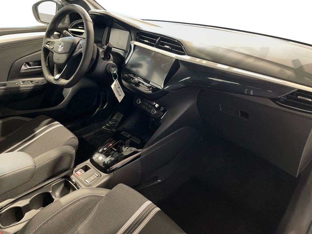 Opel Corsa nuova a Salerno (15)