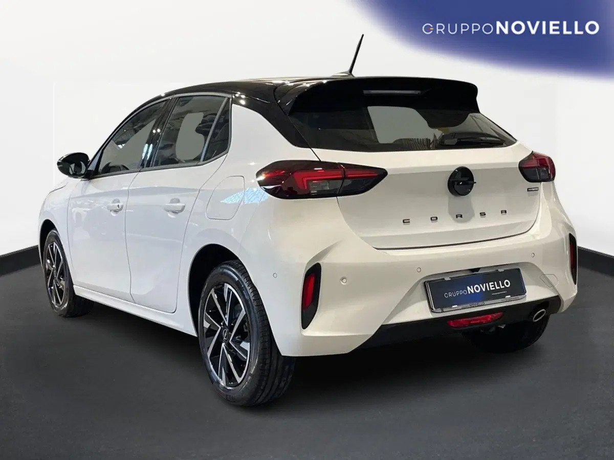 Opel Corsa nuova a Salerno (5)