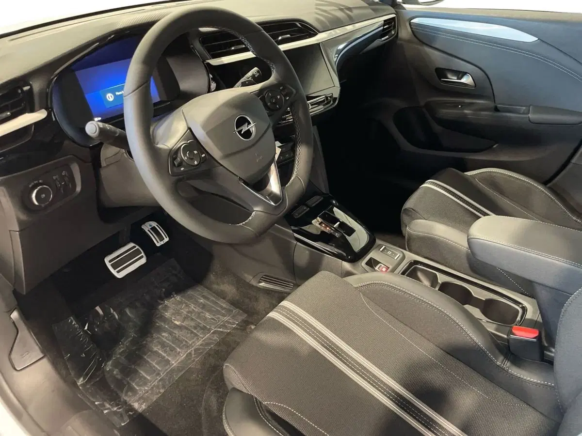 Opel Corsa nuova a Salerno (9)
