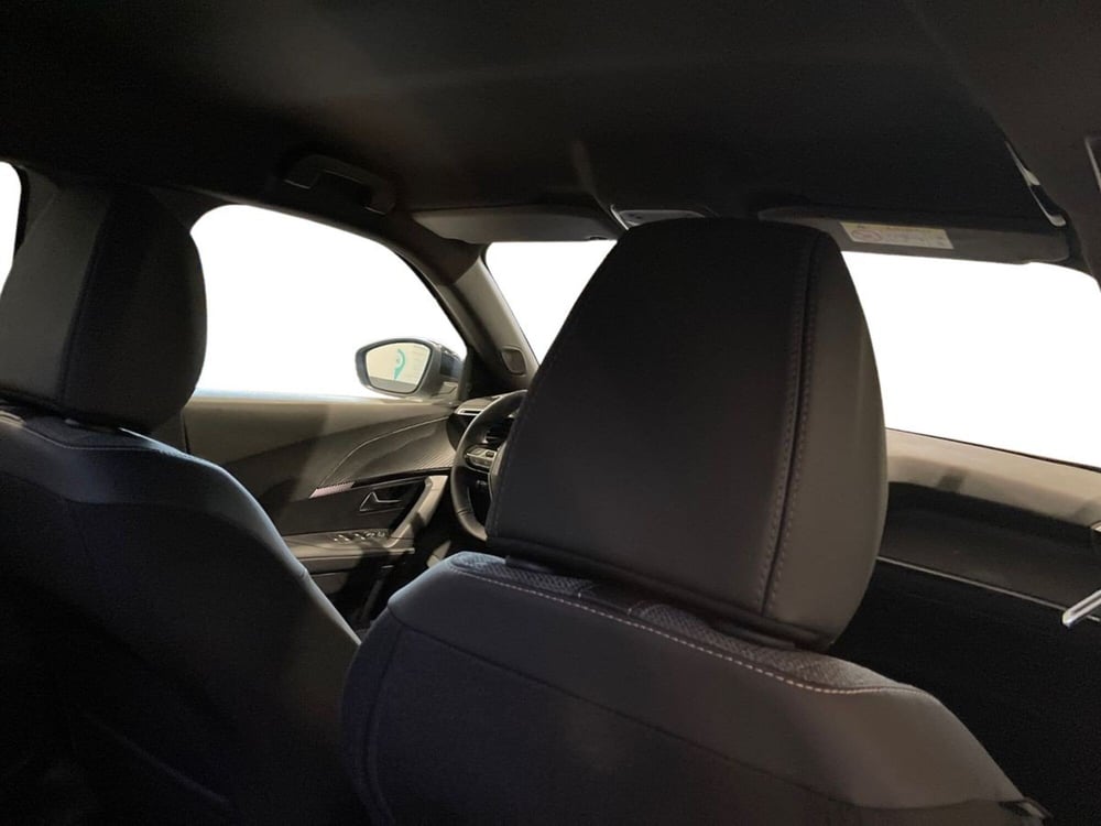 Peugeot 2008 nuova a Salerno (17)