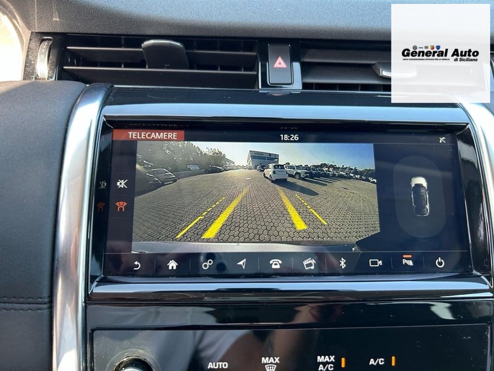 Land Rover Discovery Sport usata a Lucca (14)