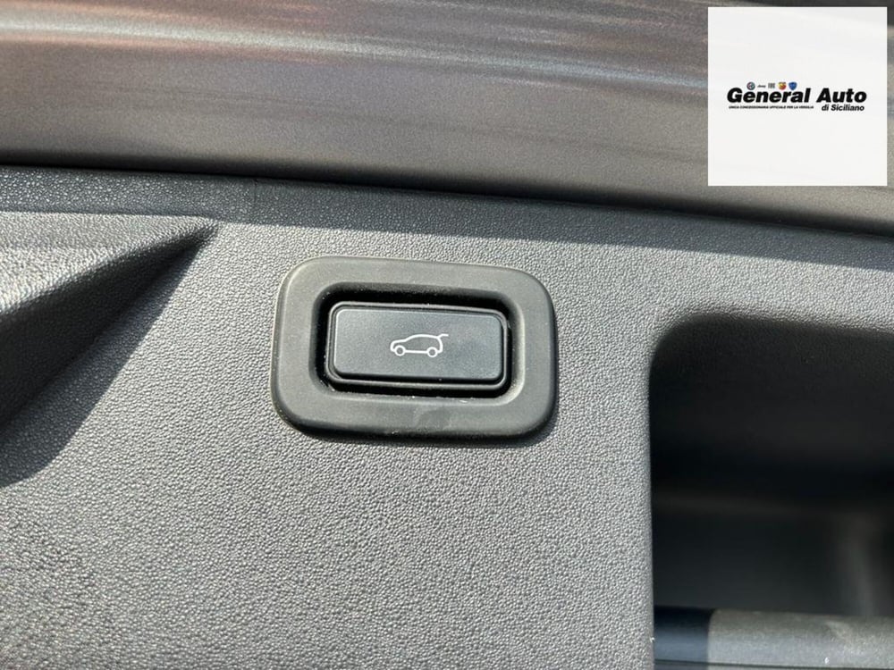 Land Rover Discovery Sport usata a Lucca (17)