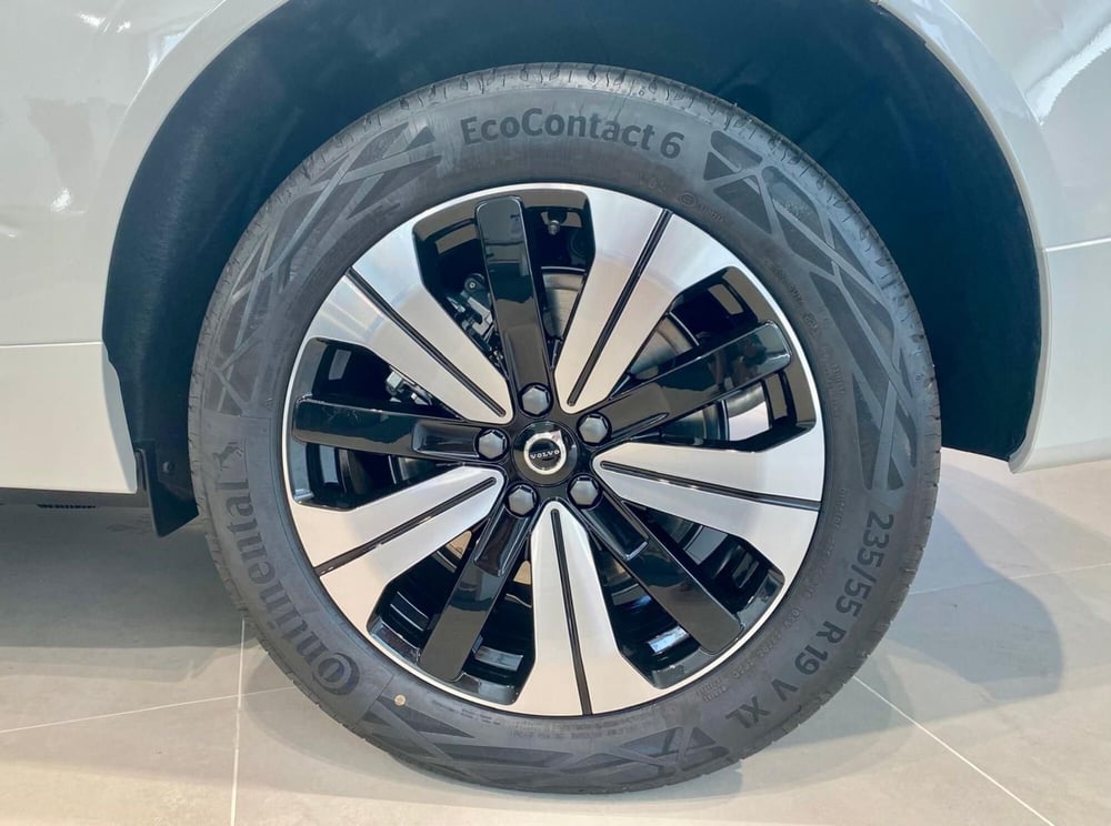 Volvo XC60 nuova a Vercelli (10)