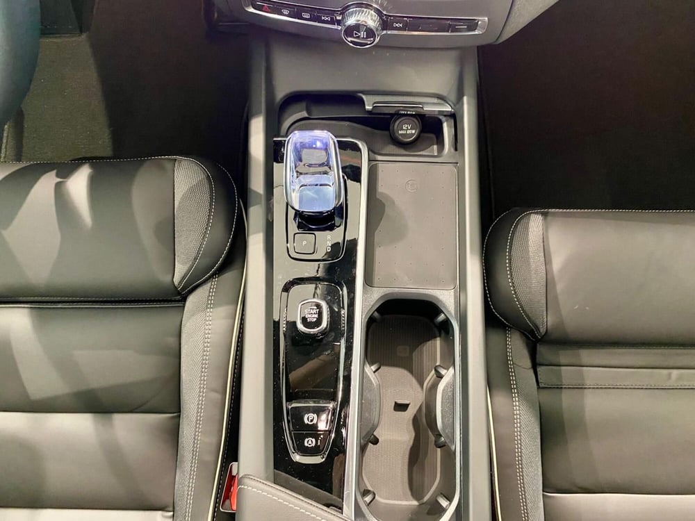 Volvo XC60 nuova a Vercelli (18)