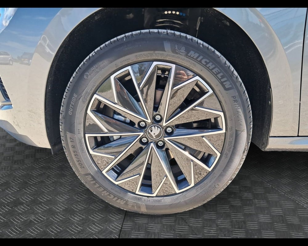 Skoda Kamiq nuova a Ravenna (9)