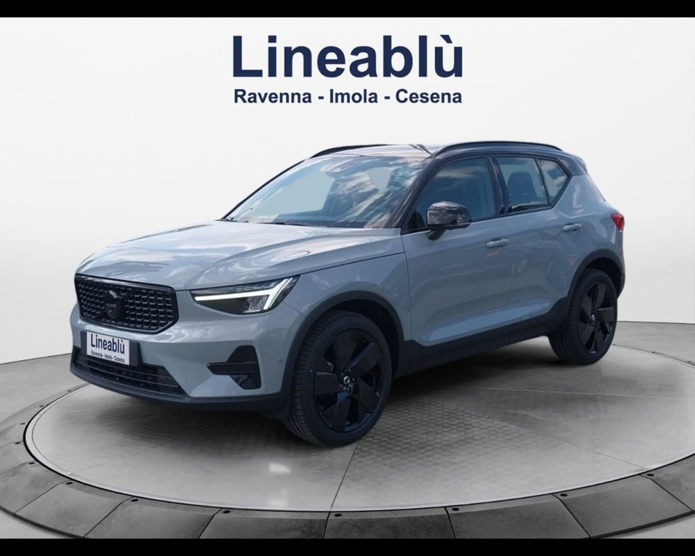 Volvo XC40 nuova a Bologna