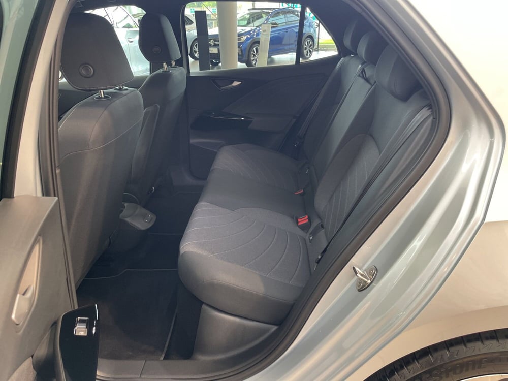 Volkswagen ID.3 usata a Varese (9)