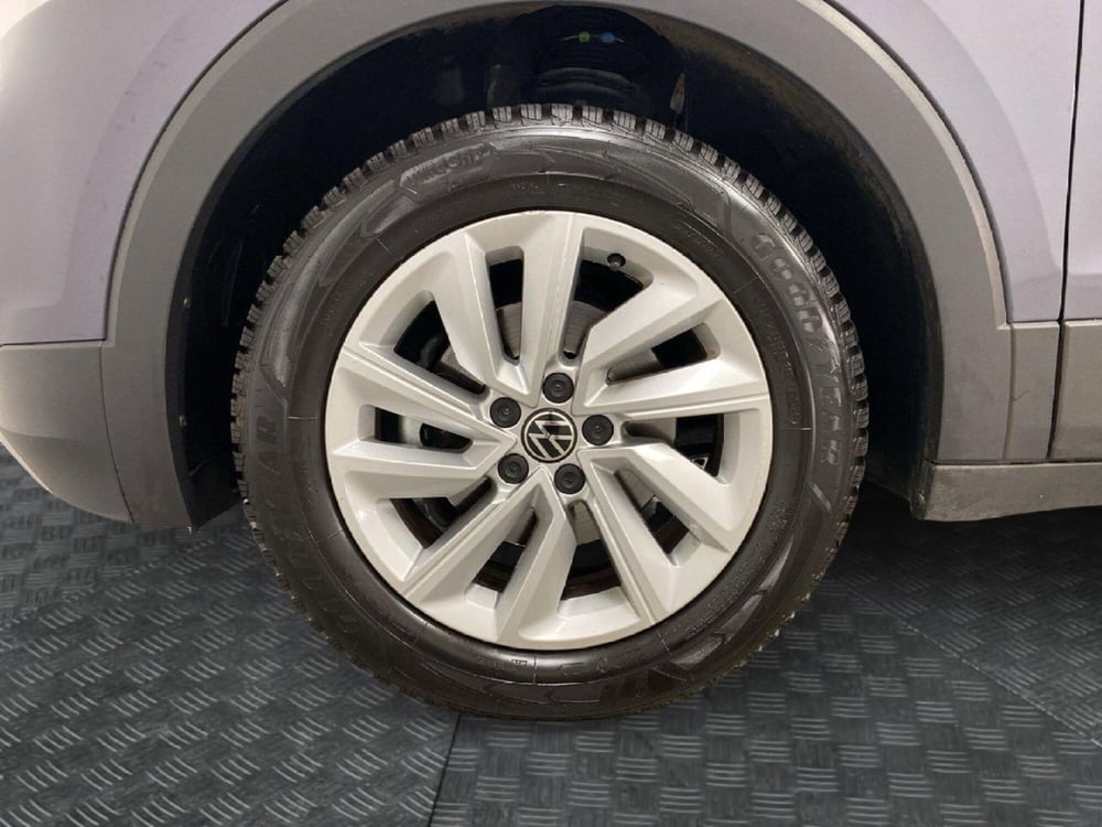 Volkswagen T-Cross usata a Varese (7)