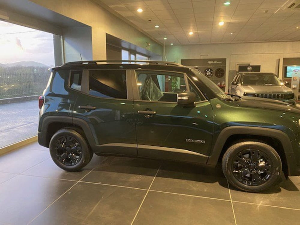 Jeep Renegade nuova a Benevento (9)