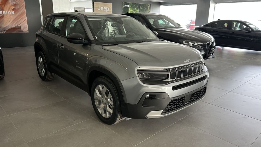 Jeep Avenger nuova a Benevento