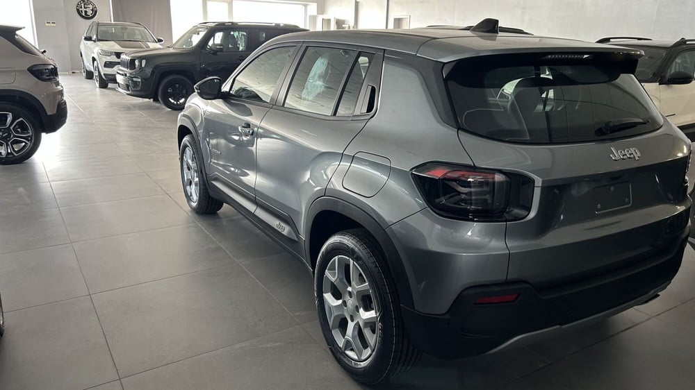 Jeep Avenger nuova a Benevento (5)