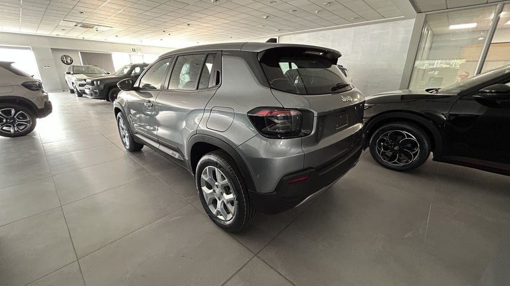 Jeep Avenger nuova a Benevento (8)