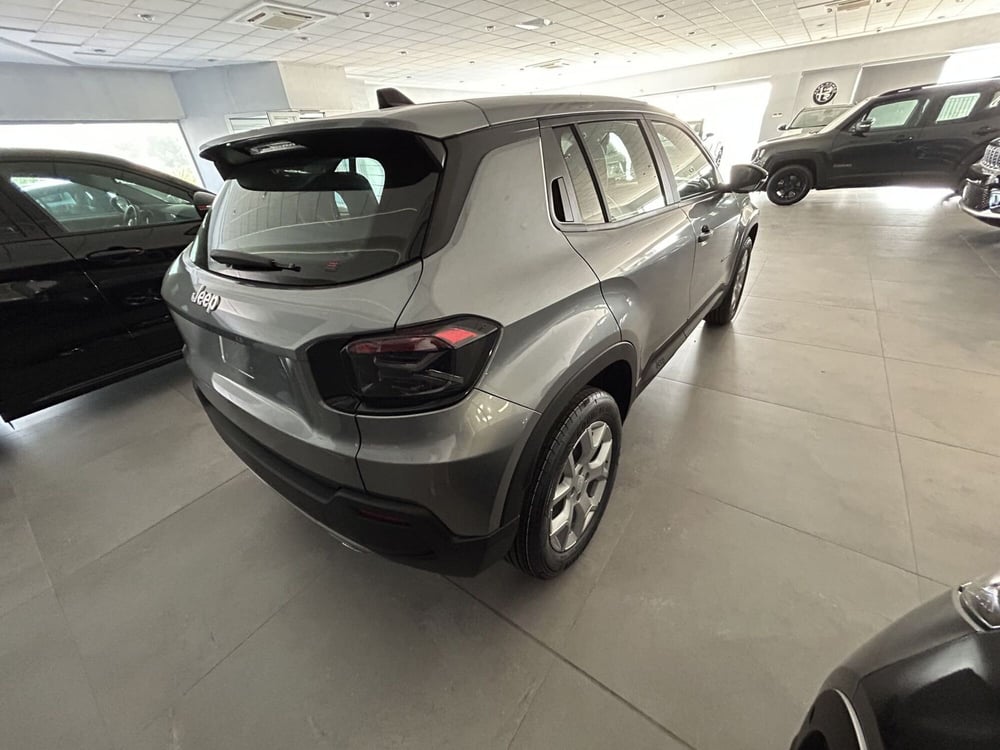 Jeep Avenger nuova a Benevento (9)