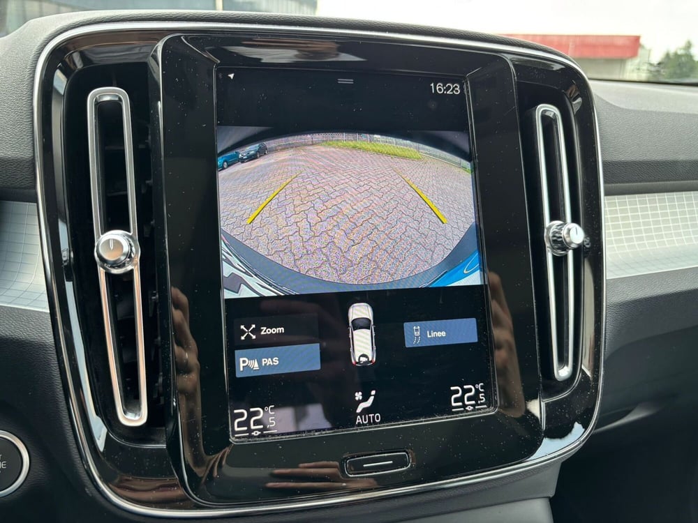Volvo XC40 usata a Monza e Brianza (9)