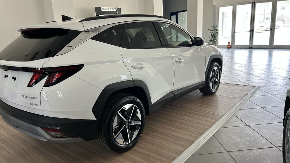 Hyundai Tucson nuova a Benevento (4)
