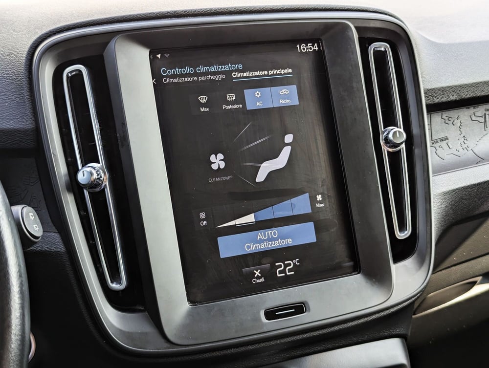 Volvo XC40 usata a Pescara (15)