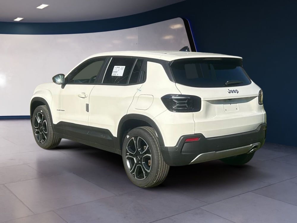 Jeep Avenger nuova a Salerno (4)