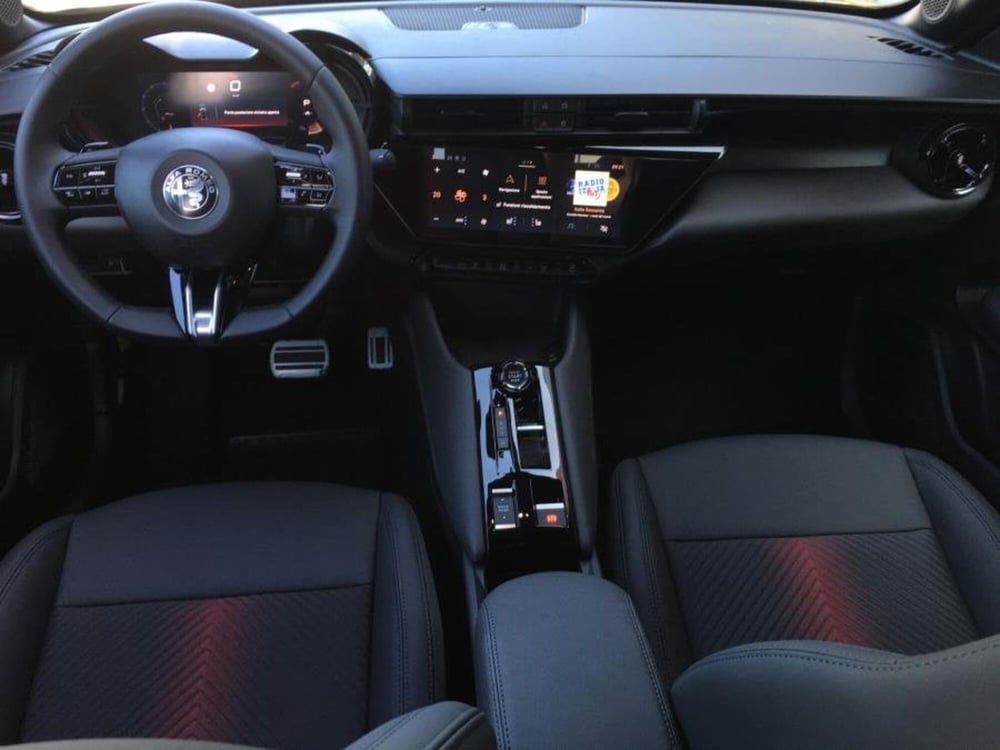 Alfa Romeo Junior nuova a Cuneo (9)
