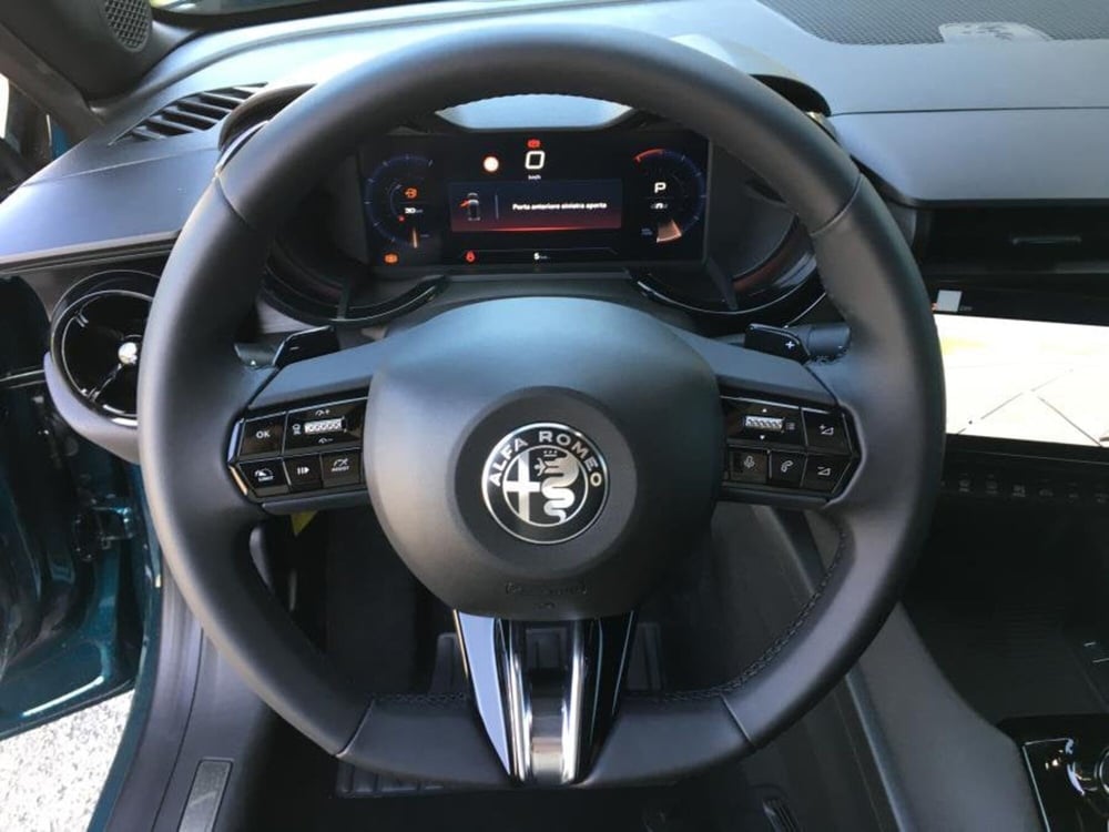 Alfa Romeo Junior nuova a Cuneo (13)