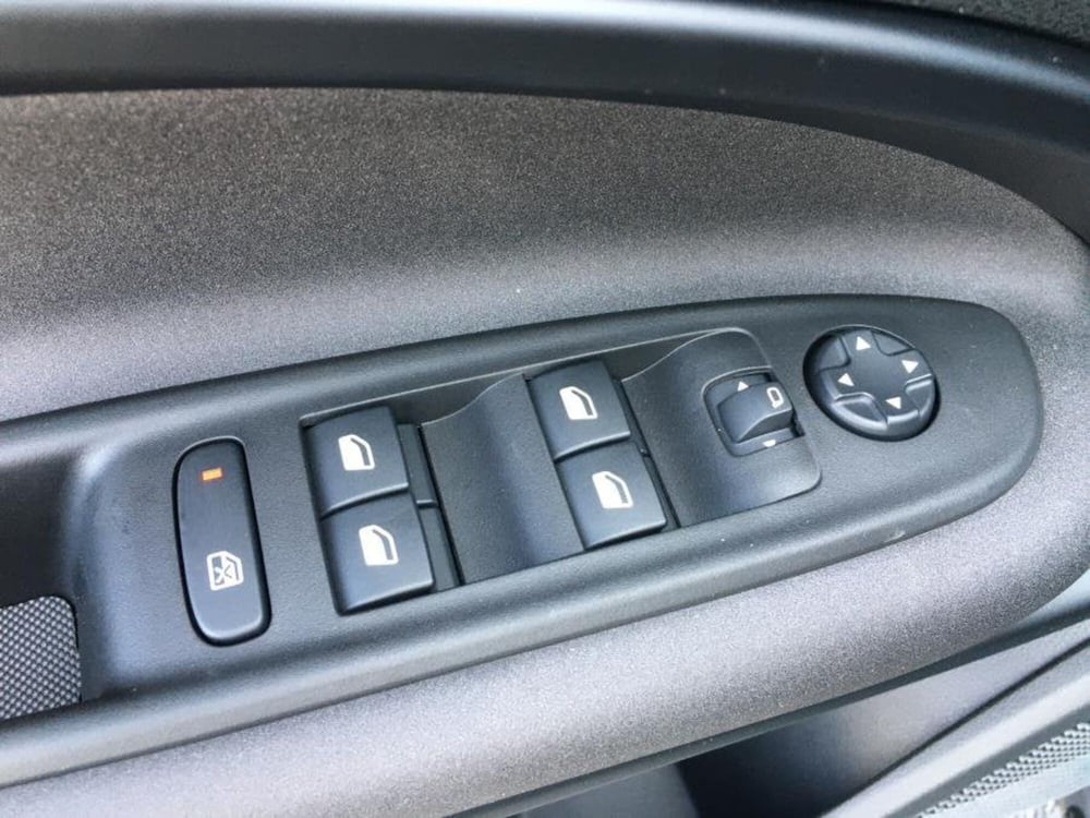 Alfa Romeo Junior nuova a Cuneo (20)