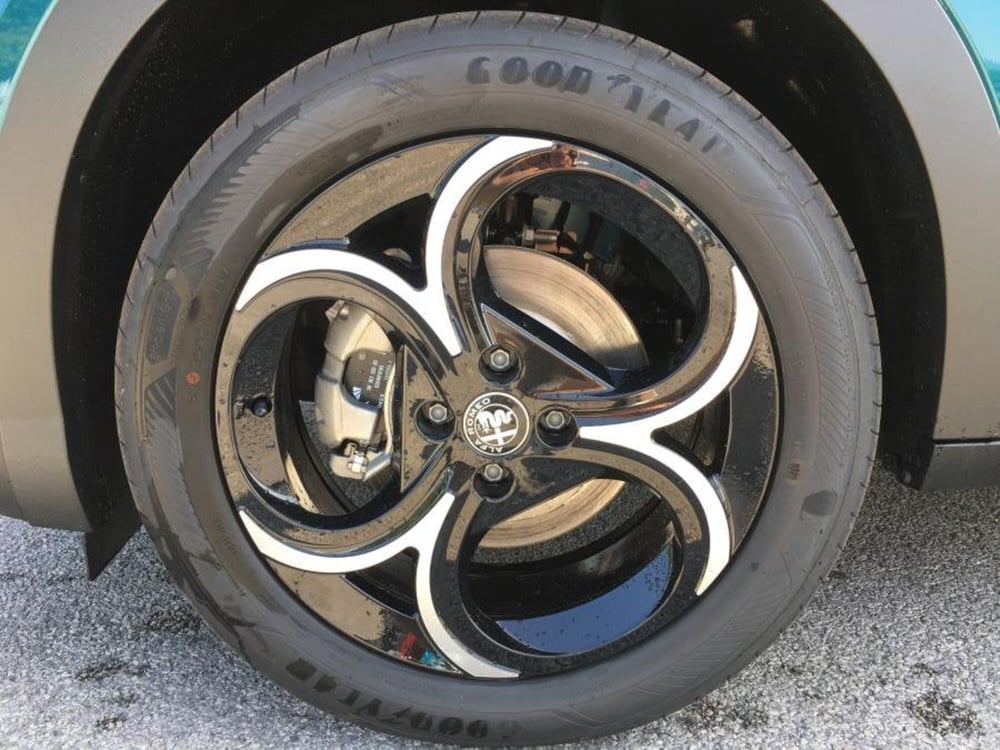 Alfa Romeo Junior nuova a Cuneo (6)