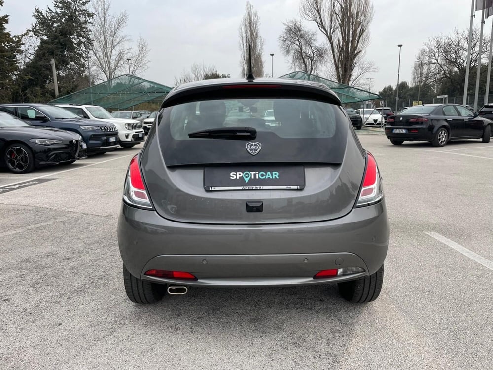 Lancia Ypsilon usata a Ancona (6)