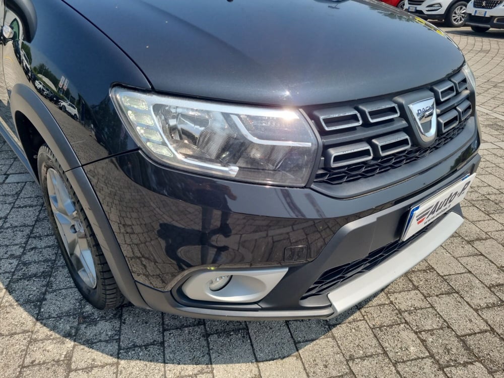 Dacia Sandero usata a Lucca (17)